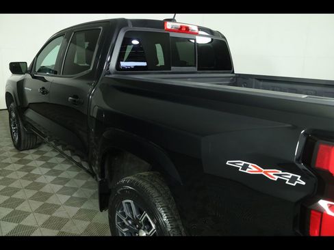 Used 2023 Chevrolet Colorado LT w/ LT Convenience Package III image 18