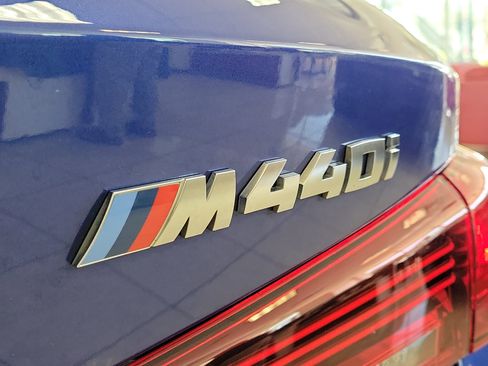 Used 2025 BMW M440i Convertible image 5