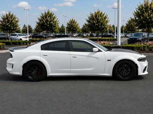Used 2022 Dodge Charger Scat Pack RWD image 6