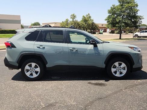 Used 2021 Toyota RAV4 XLE FWD image 5