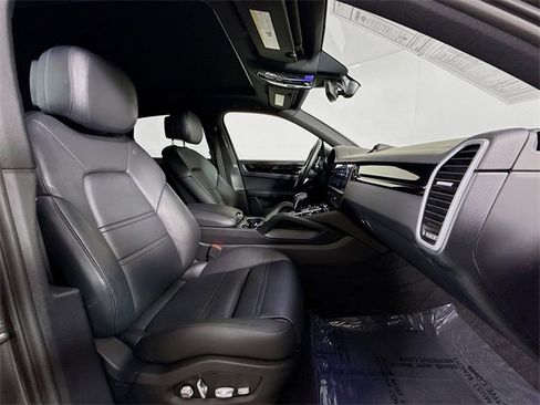 Used 2019 Porsche Cayenne image 29