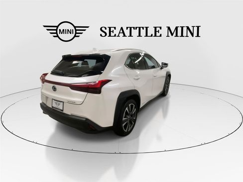 Used 2019 Lexus UX 250h w/ Premium Package AWD/4WD image 10
