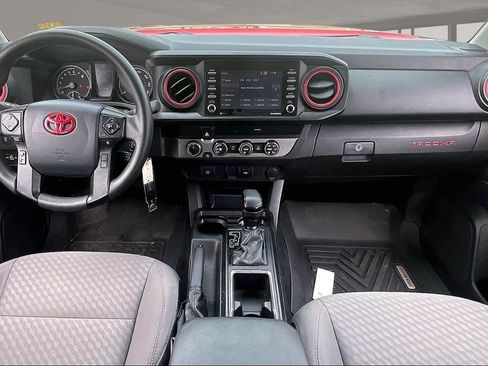 Used 2020 Toyota Tacoma SR AWD/4WD image 8
