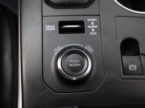 Used 2025 Toyota Highlander XSE image 57