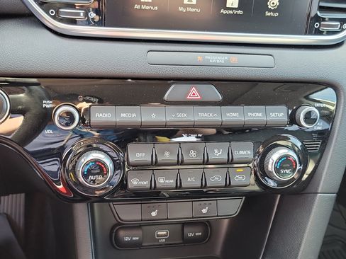 Used 2022 Kia Sportage EX FWD image 17