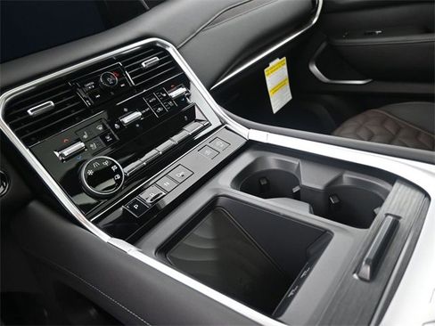 New 2026 Nissan Armada Platinum Reserve image 31