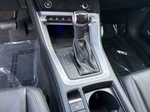 Used 2022 Audi Q3 2.0T Premium Plus w/ Premium Plus Package AWD/4WD image 16