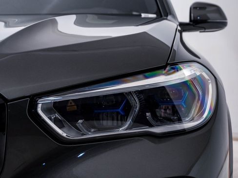 Used 2022 BMW X5 xDrive40i w/ M Sport Package image 7
