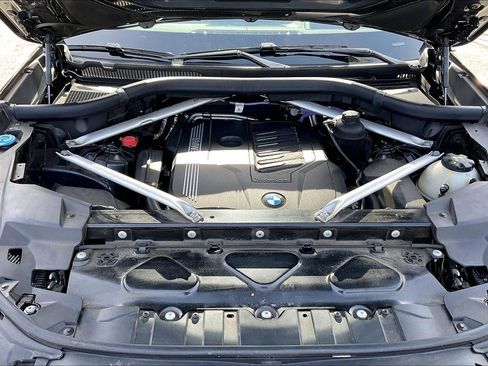 Used 2021 BMW X5 xDrive40i w/ Premium Package image 9