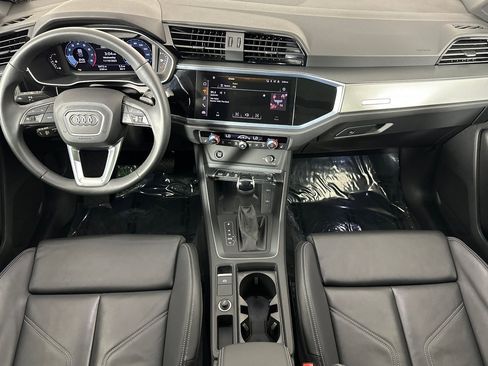 Used 2025 Audi Q3 2.0T Premium image 12