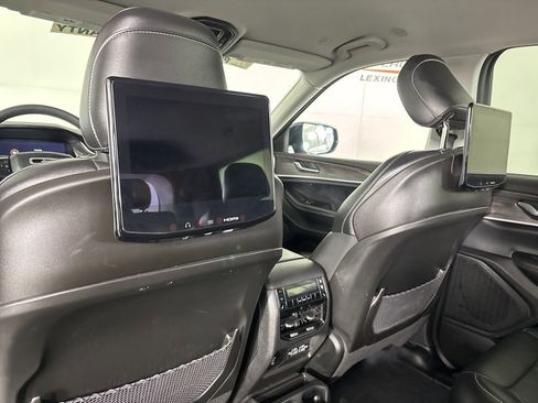 Used 2023 Jeep Grand Cherokee L Limited w/ Luxury Tech Group II image 22