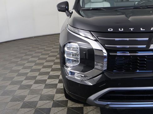 New 2025 Mitsubishi Outlander SEL image 18