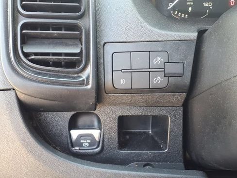Used 2025 RAM ProMaster 2500 w/ Convenience Group FWD image 12