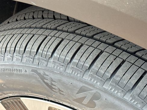 New 2026 Nissan Kicks SV w/ SV Premium Package image 10