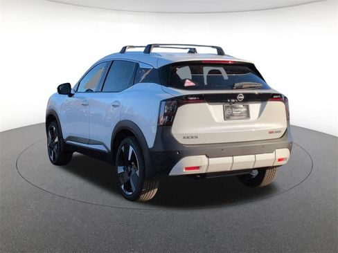 New 2026 Nissan Kicks SR image 7