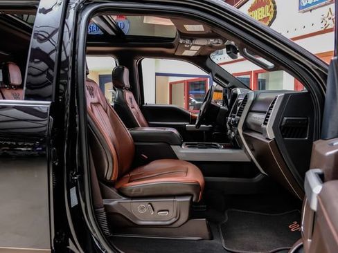 Used 2019 Ford F350 King Ranch w/ King Ranch Ultimate Package AWD/4WD image 33