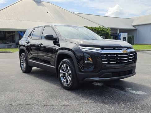 New 2027 Chevrolet Equinox LT FWD image 2