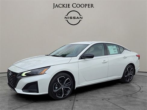 New 2025 Nissan Altima 2.5 SR image 1