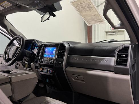 Used 2021 Ford F250 XLT AWD/4WD image 11