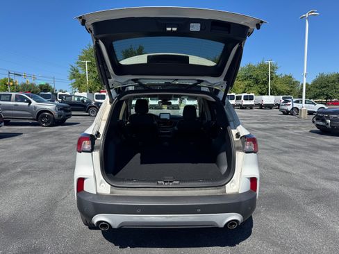 Used 2020 Ford Escape Titanium AWD/4WD image 9