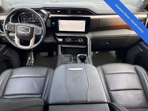 Used 2024 GMC Sierra 3500 Denali AWD/4WD image 17