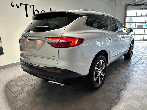 Used 2020 Buick Enclave Essence w/ Sport Touring Edition AWD/4WD image 4