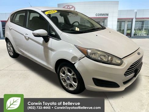 Used 2014 Ford Fiesta SE image 2