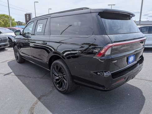 New 2026 Lincoln Navigator L Reserve w/ Jet Appearance Package AWD/4WD image 6