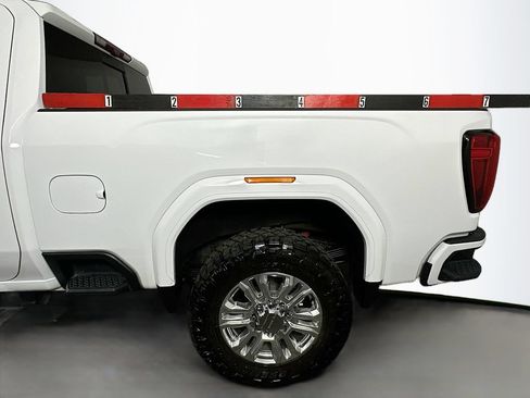 Used 2023 GMC Sierra 2500 Denali w/ Technology Package AWD/4WD image 37
