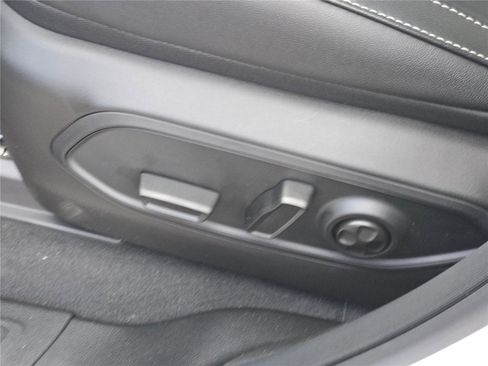 New 2025 Jeep Grand Cherokee Limited w/ Black Appearance Package image 26