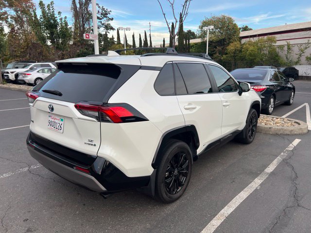 Used 2022 Toyota RAV4 SE AWD/4WD image 10