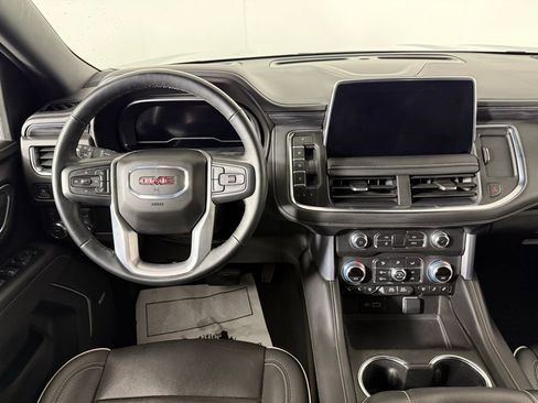 Certified 2024 GMC Yukon SLT w/ SLT Luxury Package image 3