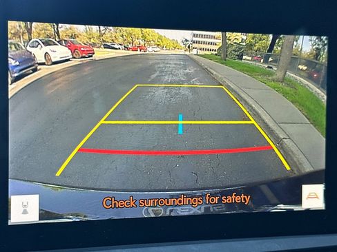 Used 2024 Lexus ES 300h w/ Premium Package image 23