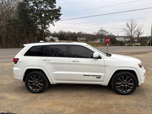 Used 2017 Jeep Grand Cherokee Limited 75th Anniversary image 5