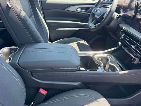 New 2026 Chevrolet Traverse LT w/ Sun and Wheel Package image 7