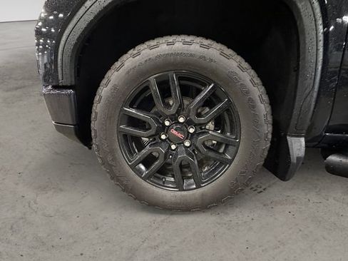 Used 2024 GMC Sierra 1500 Elevation w/ X31 Off-Road Package AWD/4WD image 9