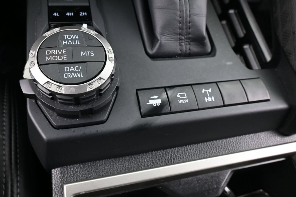 Used 2025 Toyota Tacoma TRD Off-Road w/ TRD Off Road Premium Package AWD/4WD image 33