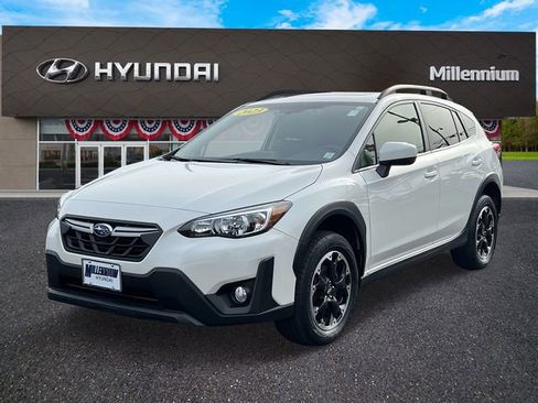 Used 2023 Subaru Crosstrek 2.0i Premium image 2