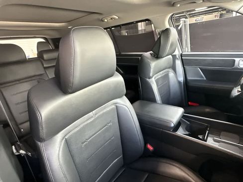 Used 2024 Hyundai Santa Fe Limited FWD image 27