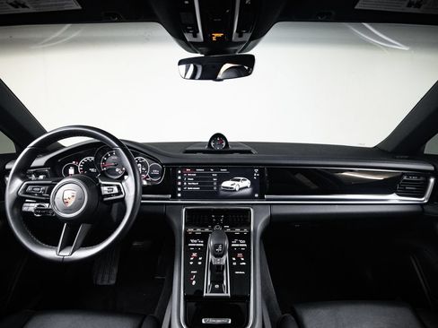 Certified 2023 Porsche Panamera image 25