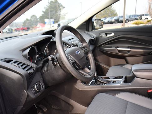Used 2017 Ford Escape SE image 11