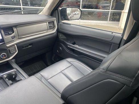 Used 2023 Ford Expedition XLT image 37