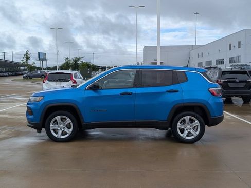 Used 2023 Jeep Compass Sport AWD/4WD image 3