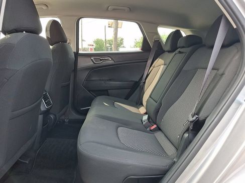 Used 2023 Kia Sportage LX AWD/4WD image 14
