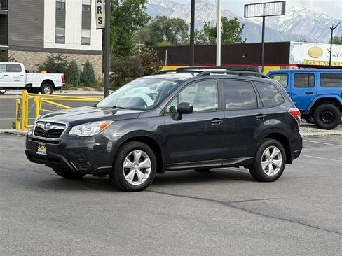 Used 2014 Subaru Forester 2.5i Premium AWD/4WD image 3