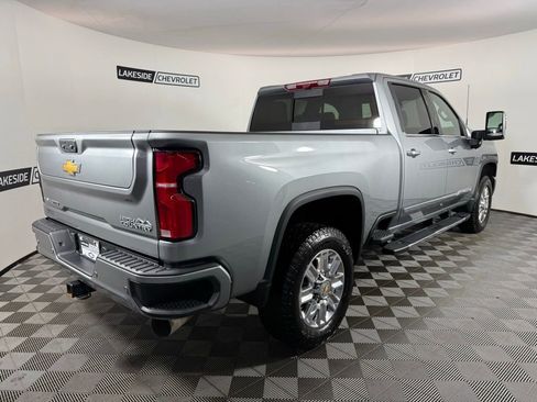 Used 2025 Chevrolet Silverado 2500 High Country w/ High Country Premium Package AWD/4WD image 6