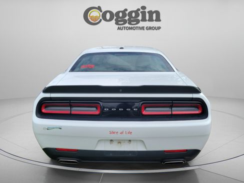 Used 2023 Dodge Challenger SXT RWD image 4
