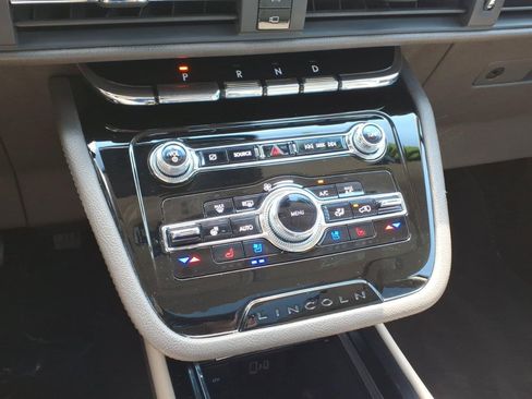 Certified 2022 Lincoln Corsair AWD w/ Premium Package image 19