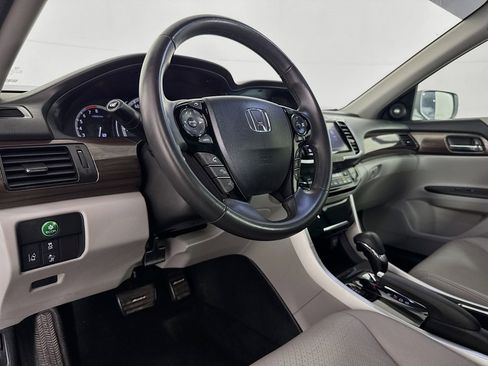 Used 2017 Honda Accord EX-L image 27