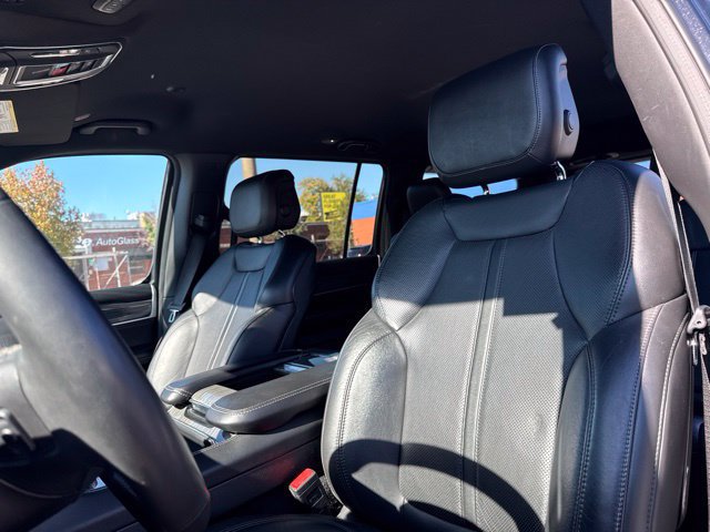Used 2022 Jeep Wagoneer Series II AWD/4WD image 20